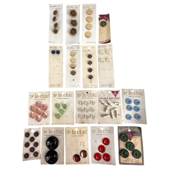 VTG Le Chic Buttons Various Sizes & Colors 18 Cards Some Partial Some Complete - Picture 1 of 6